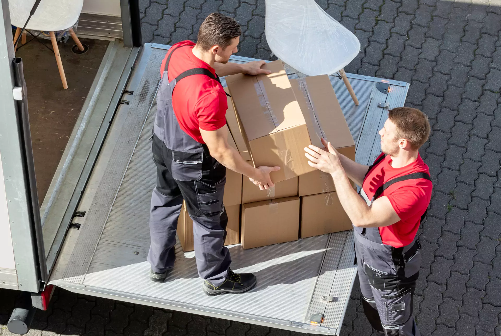 You are currently viewing HOW TO EVALUATE BEST MOVERS COMPANY IN UAE